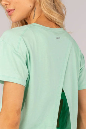 Blusa com Abertura Nas Costas (Chá Verde)