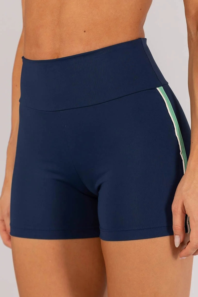 Short Tricolor com Vivo no Chapado (Azul Marinho / Verde Menta / Off-White)